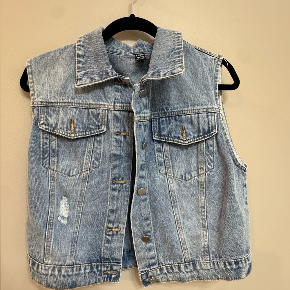 Denim Sleeveless Jacket/Vest